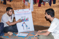 Volunteer-conducting-HHs-level-visit